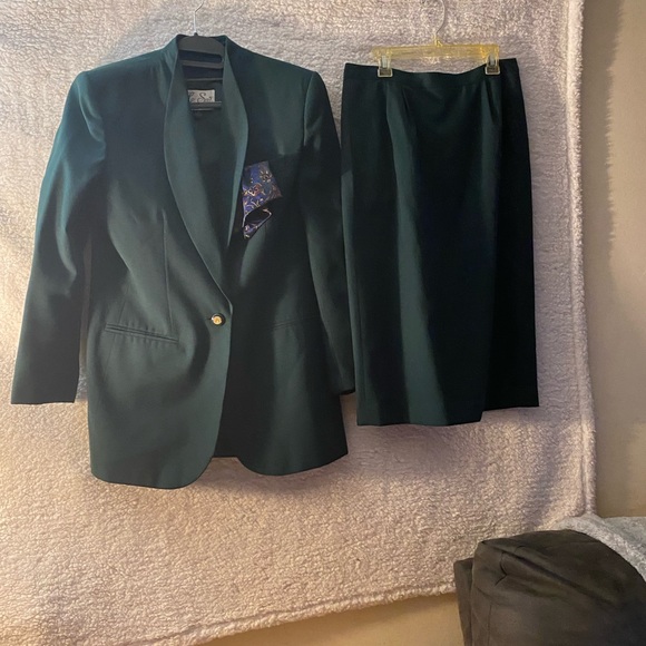 Le Suit 2 piece suit jacket and skirt women size 10 - Picture 5 of 14